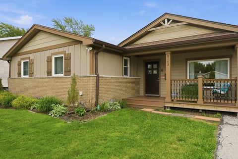 Photo of 9143 W 92 Street, Hickory Hills, IL 60457 (MLS # 12649310)