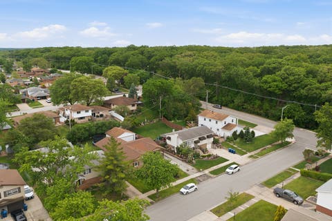 Tiny photo for 9143 W 92 Street, Hickory Hills, IL 60457 (MLS # 12649310)