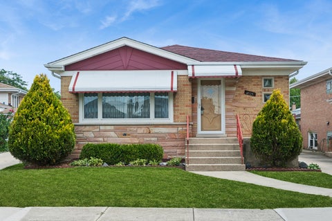Photo of 4525 N Pontiac Avenue N, Norridge, IL 60706 (MLS # 12745525)