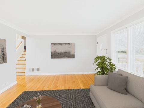 Tiny photo for 1605 E Frederick Street, Arlington Heights, IL 60004 (MLS # 12585776)