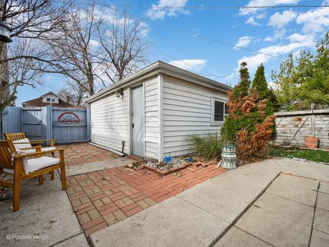 Tiny photo for 3742 Clinton Avenue, Berwyn, IL 60402 (MLS # 12538348)