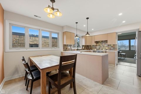 Tiny photo for 1010 N Harlem Avenue #504, River Forest, IL 60305 (MLS # 12700325)