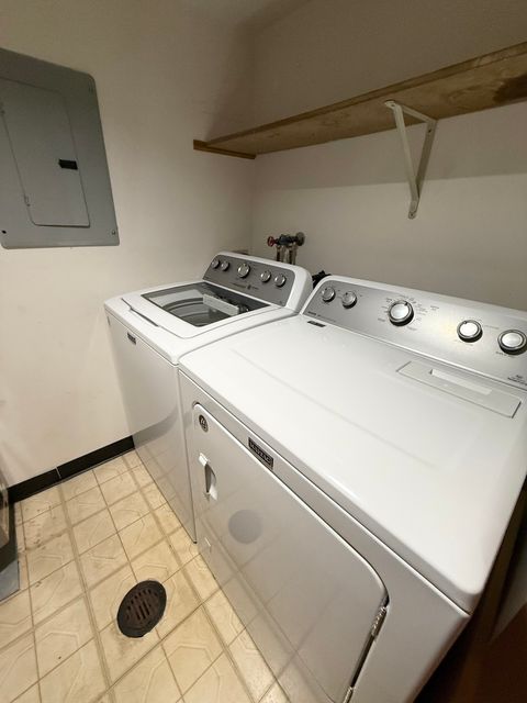 Tiny photo for 10420 Circle Drive #25B, Oak Lawn, IL 60453 (MLS # 12508046)