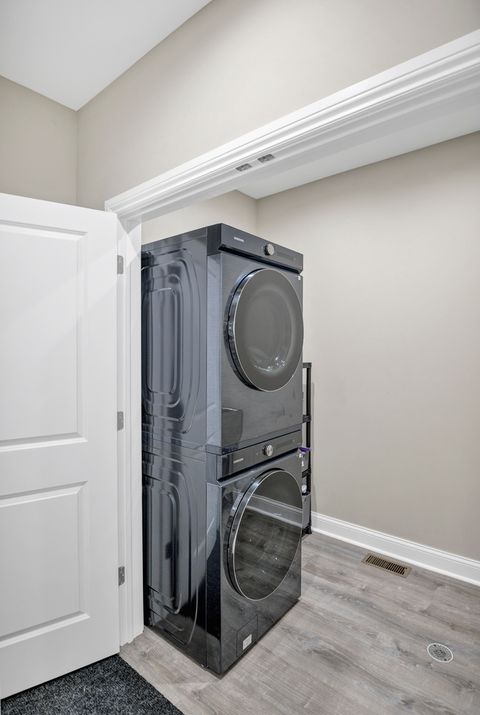Tiny photo for 70 Prairie Court, Wheeling, IL 60090 (MLS # 12461938)