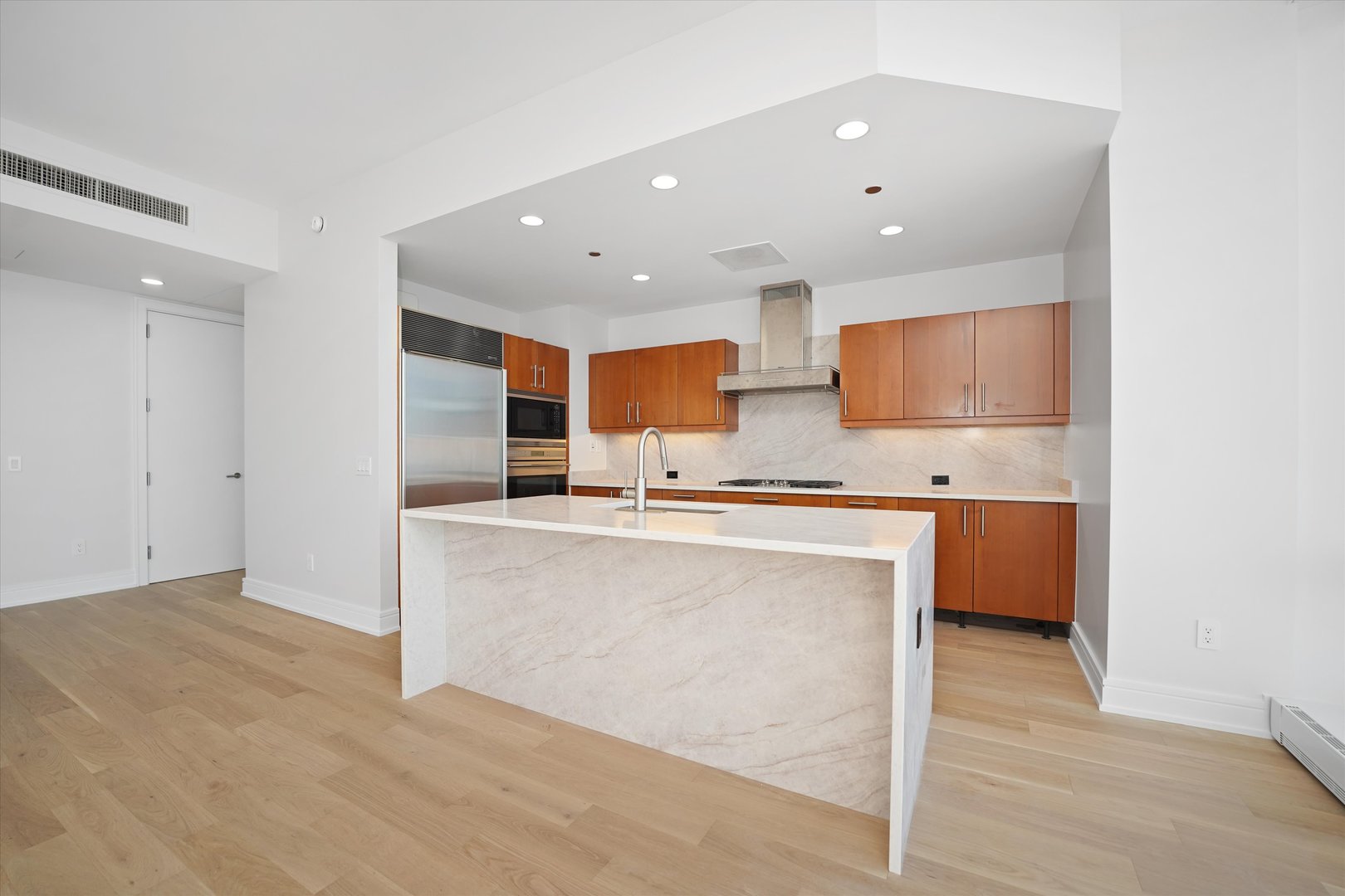 401 N WABASH Avenue 81F