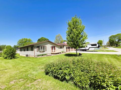 Tiny photo for 505 NW 5th Avenue, Aledo, IL 61231 (MLS # 12659733)