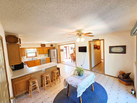 Tiny photo for 505 NW 5th Avenue, Aledo, IL 61231 (MLS # 12659733)