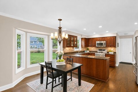 Tiny photo for 2045 Somerset Lane, Wheaton, IL 60189 (MLS # 12638607)