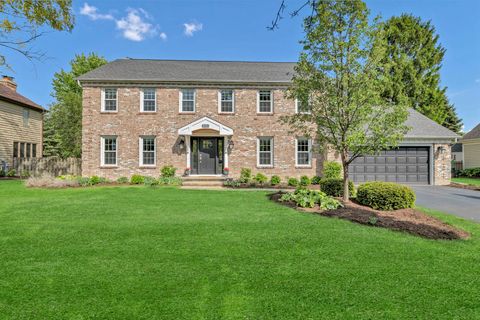 Photo of 2045 Somerset Lane, Wheaton, IL 60189 (MLS # 12638607)