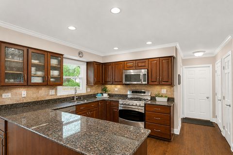 Tiny photo for 2045 Somerset Lane, Wheaton, IL 60189 (MLS # 12638607)