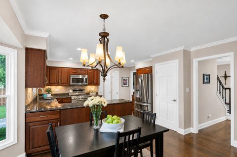 Tiny photo for 2045 Somerset Lane, Wheaton, IL 60189 (MLS # 12638607)