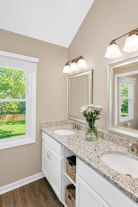 Tiny photo for 2045 Somerset Lane, Wheaton, IL 60189 (MLS # 12638607)
