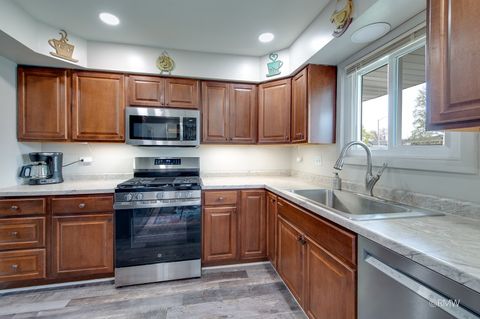 Tiny photo for 162 Braintree Drive, Bloomingdale, IL 60108 (MLS # 12612955)