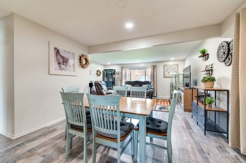 Tiny photo for 162 Braintree Drive, Bloomingdale, IL 60108 (MLS # 12612955)