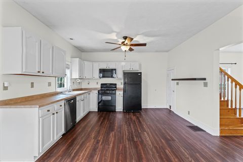 Tiny photo for 319 E Orleans Street, Paxton, IL 60957 (MLS # 12585603)