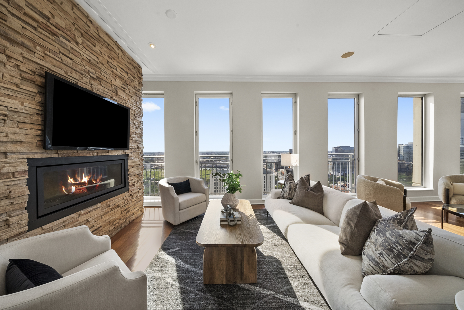 1250 S Michigan Avenue 2900