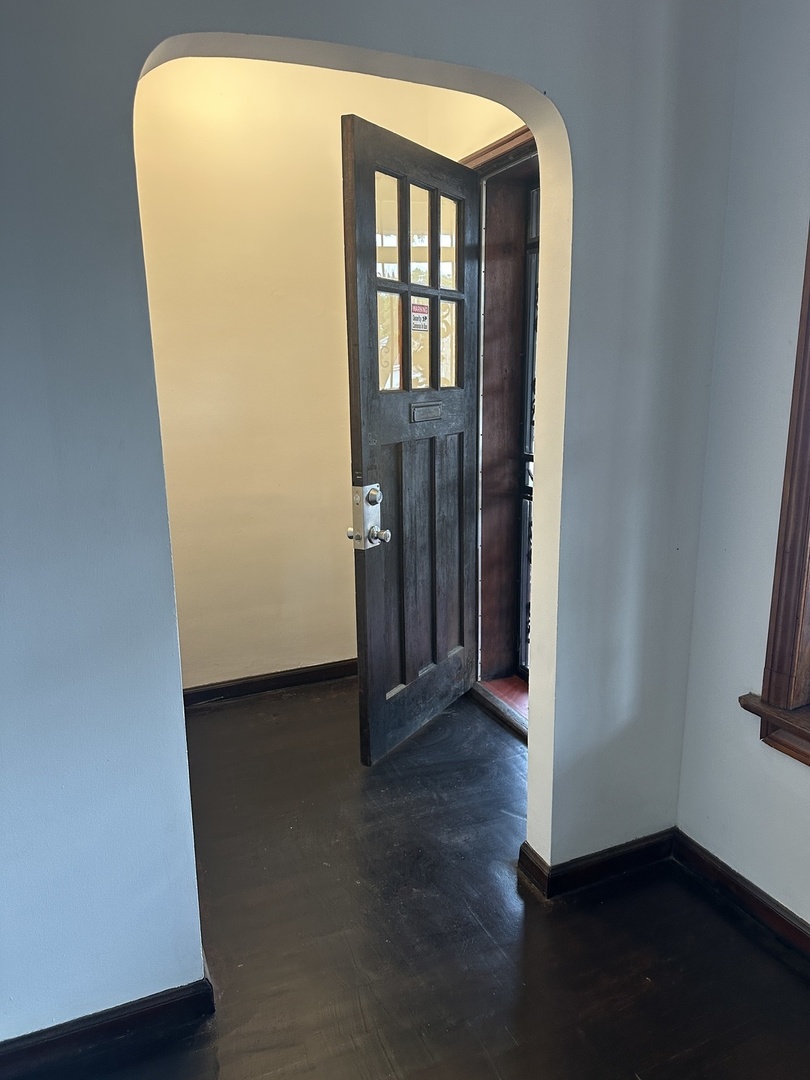 8634 S Carpenter Street