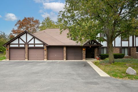 1751 Plymouth Court B Wheaton IL 60189