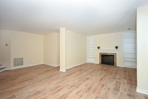 Tiny photo for 1751 Plymouth Court #B, Wheaton, IL 60189 (MLS # 12503449)