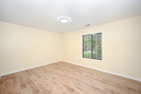 Tiny photo for 1751 Plymouth Court #B, Wheaton, IL 60189 (MLS # 12503449)