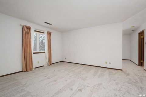 Tiny photo for 1225 38TH Avenue Court, Rock Island, IL 61201 (MLS # QC4269836)