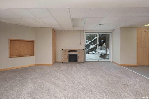 Tiny photo for 1225 38TH Avenue Court, Rock Island, IL 61201 (MLS # QC4269836)