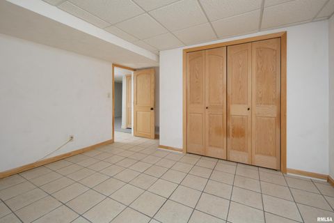 Tiny photo for 1225 38TH Avenue Court, Rock Island, IL 61201 (MLS # QC4269836)