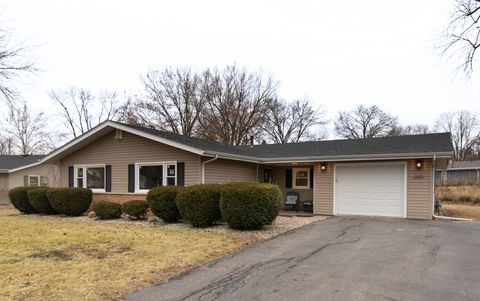 A home in North Aurora