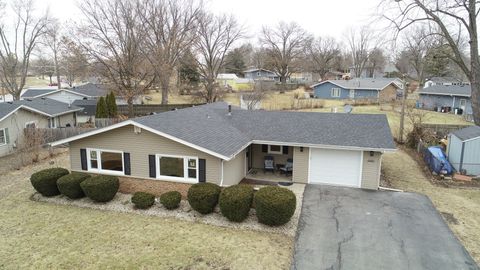 A home in North Aurora