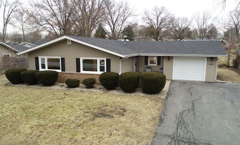 A home in North Aurora