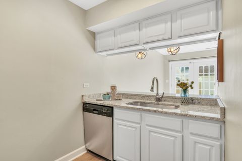 Tiny photo for 633 Dove Court, Grayslake, IL 60030 (MLS # 12462340)
