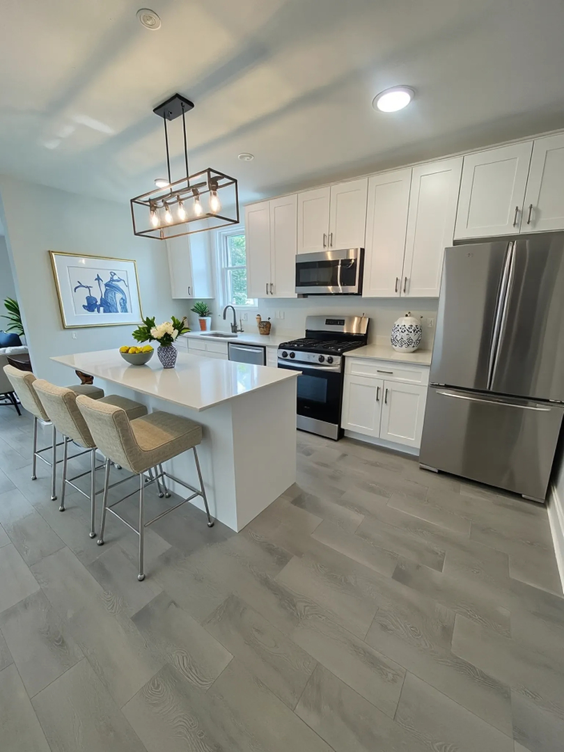 2416 N Springfield Avenue 2