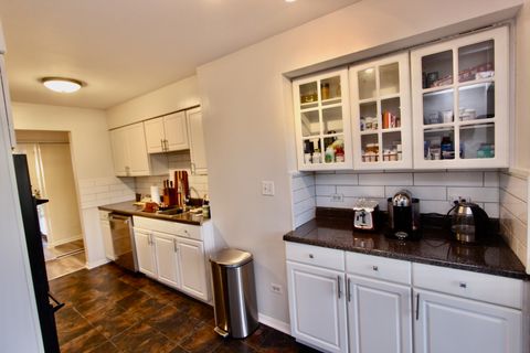 Tiny photo for 10 Old Oak Drive #103, Buffalo Grove, IL 60089 (MLS # 12485172)