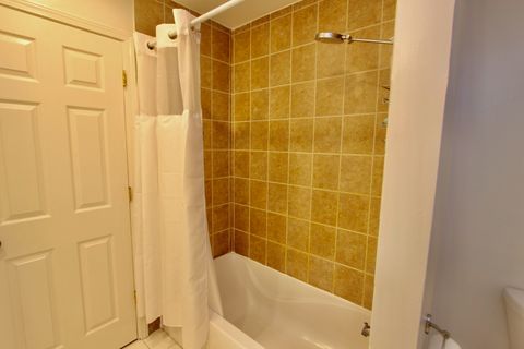 Tiny photo for 10 Old Oak Drive #103, Buffalo Grove, IL 60089 (MLS # 12485172)