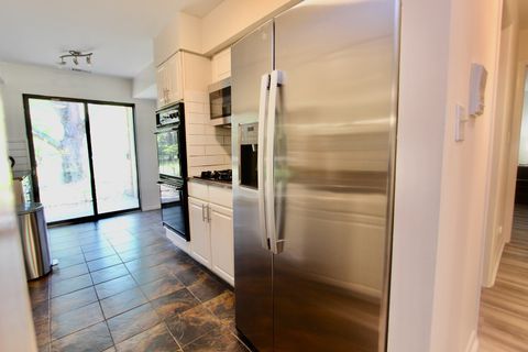Tiny photo for 10 Old Oak Drive #103, Buffalo Grove, IL 60089 (MLS # 12485172)