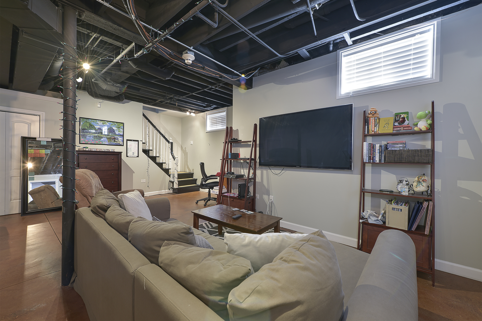 148 W Station Street