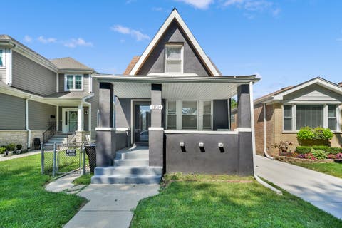 Photo of 11014 S Washtenaw Avenue, Chicago, IL 60655 (MLS # 12719047)
