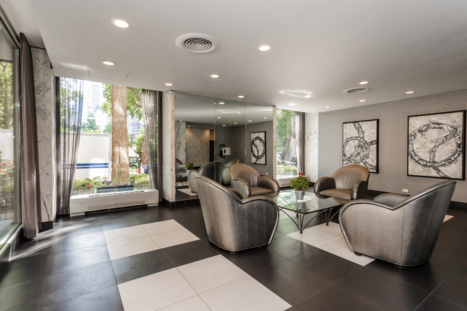 222 E Pearson Street 1806