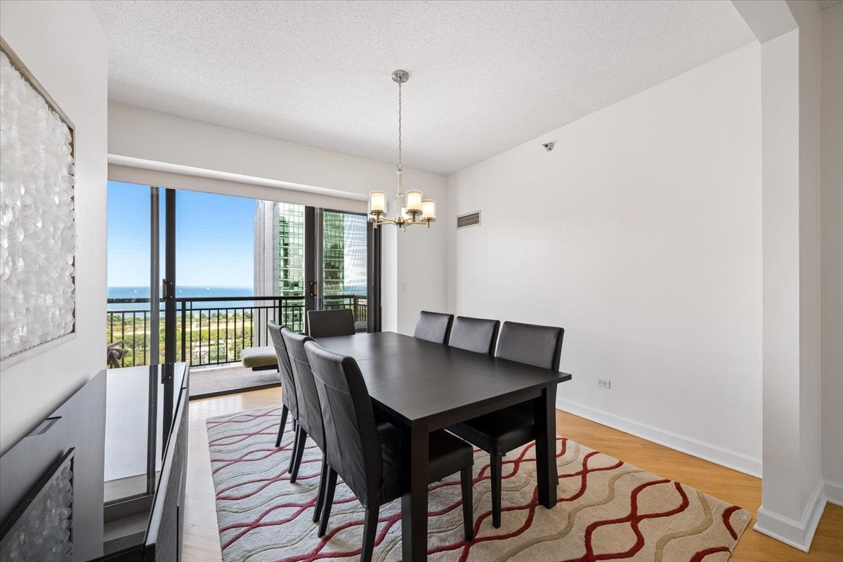 41 E 8th Street 2301