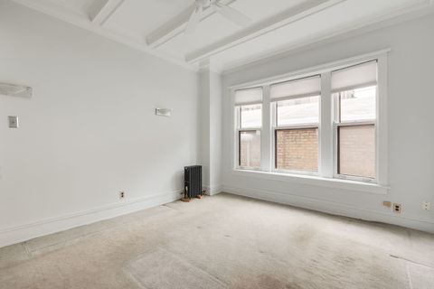 Tiny photo for 717 W Bittersweet Place #L1, Chicago, IL 60613 (MLS # 12627414)