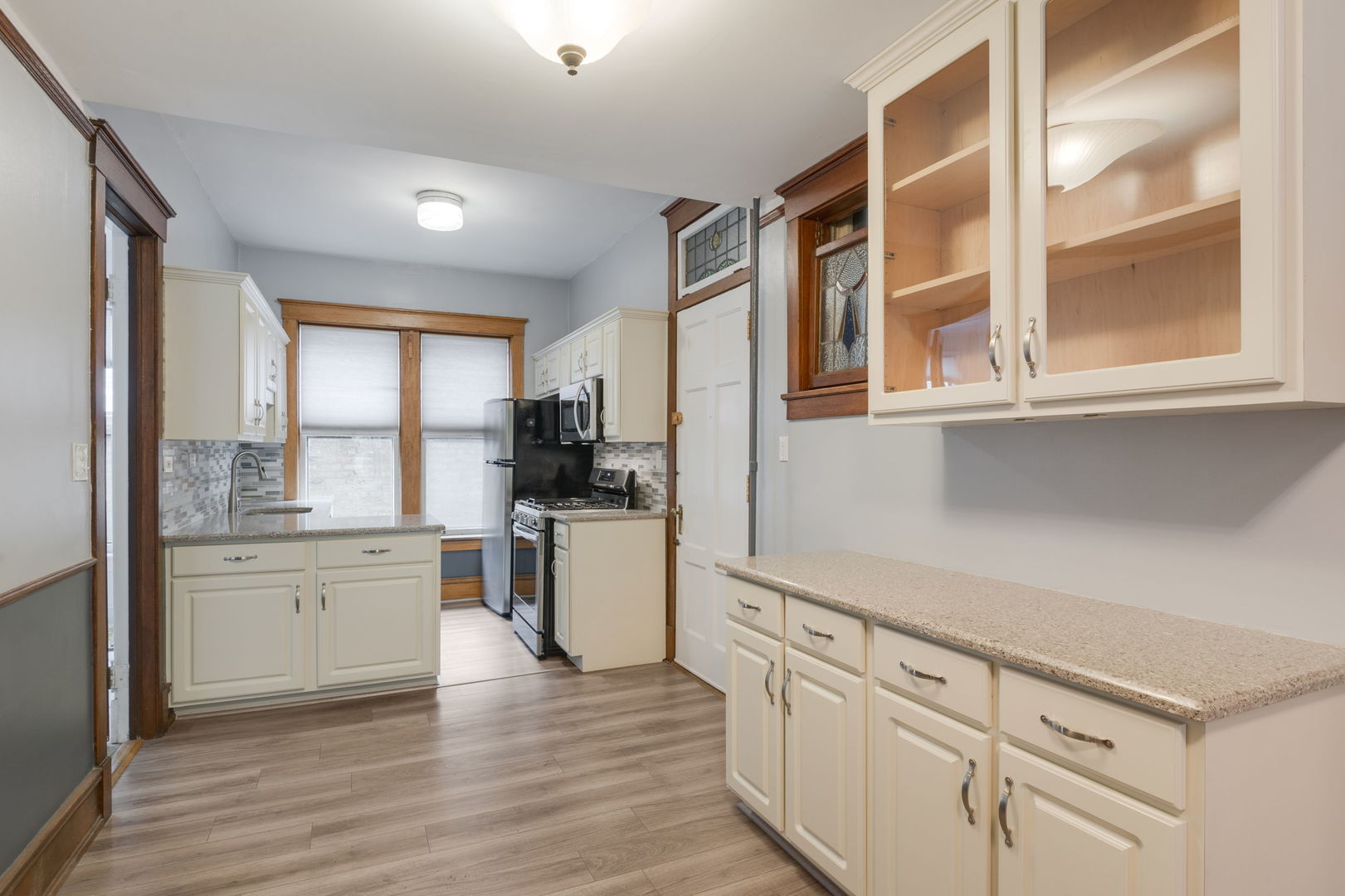 717 W Bittersweet Place L1