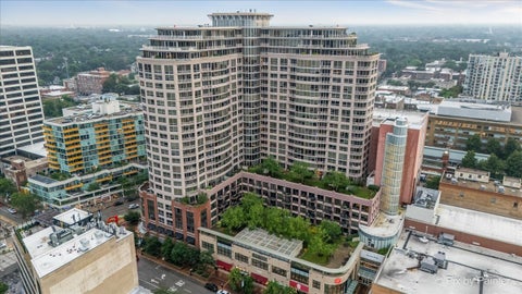 Tiny photo for 807 Davis Street #2103, Evanston, IL 60201 (MLS # 12740130)