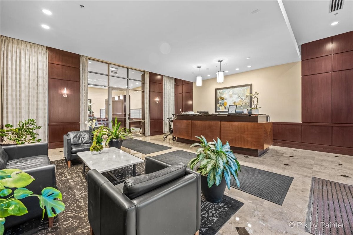 807 Davis Street 2103