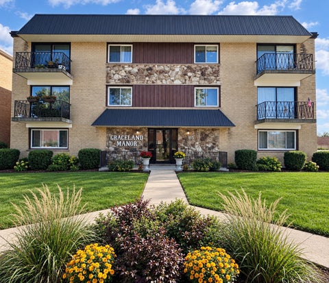 Photo of 915 Graceland Avenue #1C, Des Plaines, IL 60016 (MLS # 12790100)