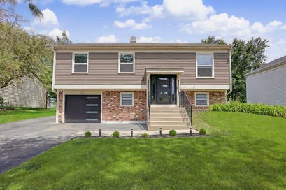 255 Polk Court Bartlett IL 60103