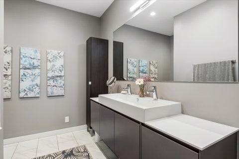 Tiny photo for 147 N Euclid Avenue #406, Oak Park, IL 60302 (MLS # 12694159)