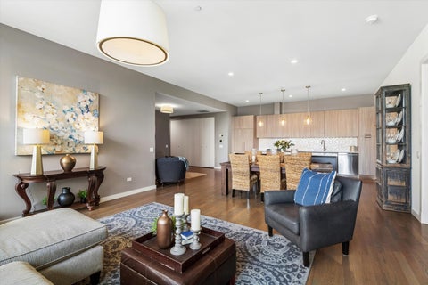Tiny photo for 147 N Euclid Avenue #406, Oak Park, IL 60302 (MLS # 12694159)
