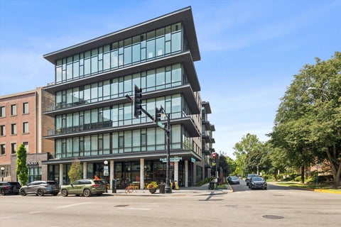 Photo of 147 N Euclid Avenue #406, Oak Park, IL 60302 (MLS # 12694159)