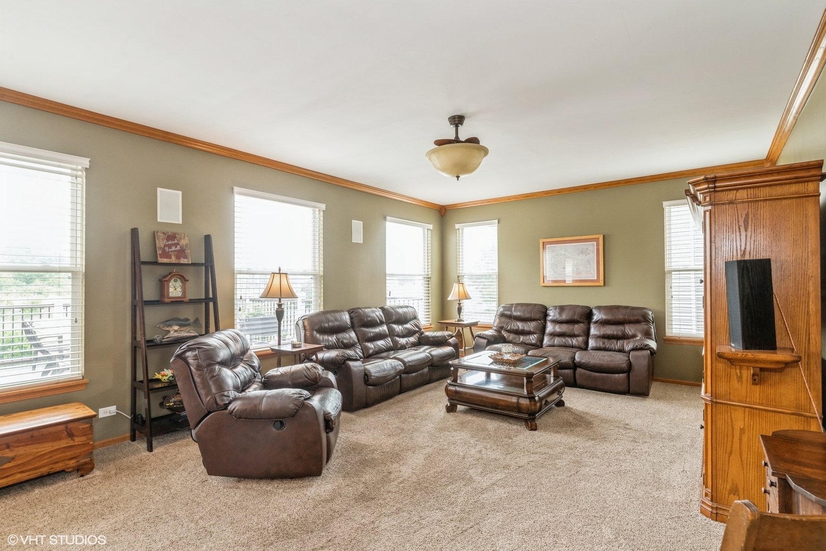 978 Forestview Way