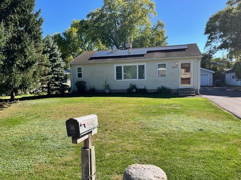 Tiny photo for 5107 Willow Lane, McHenry, IL 60050 (MLS # 12492064)